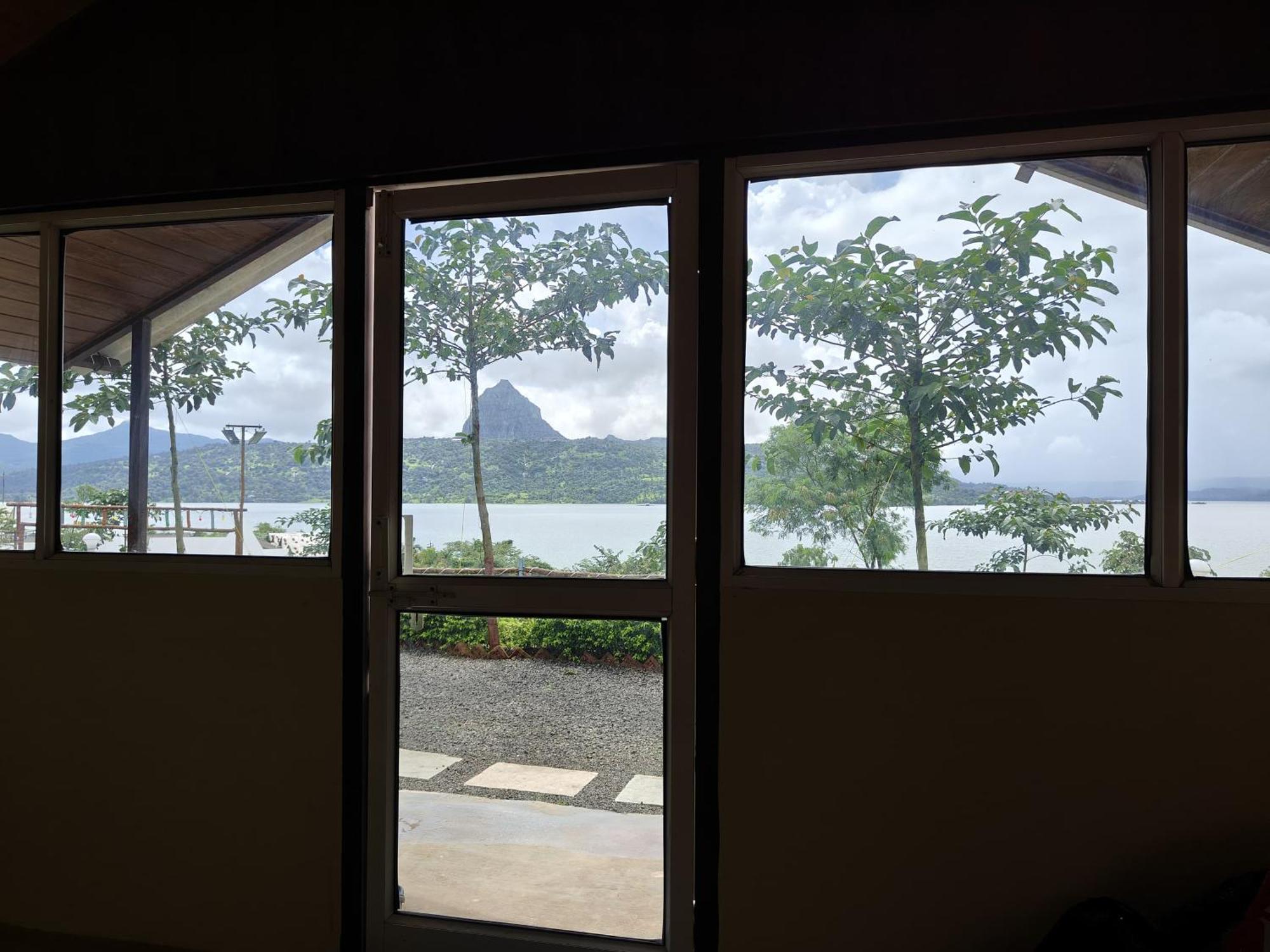 Shelby Pawana Lake Cottages & Camping Tents Lonavala Exteriér fotografie