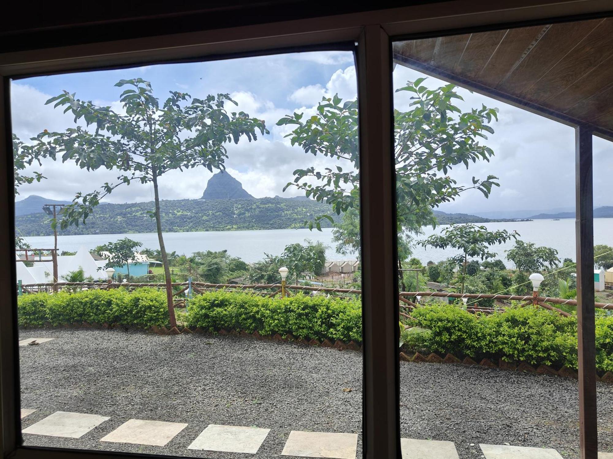 Shelby Pawana Lake Cottages & Camping Tents Lonavala Exteriér fotografie