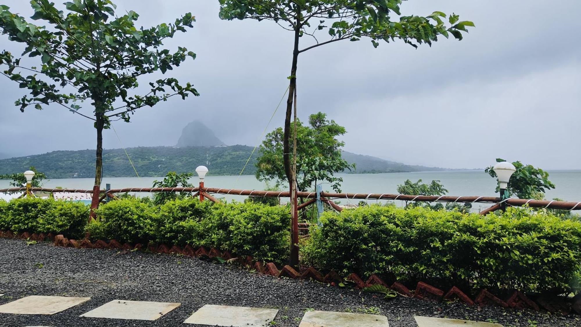 Shelby Pawana Lake Cottages & Camping Tents Lonavala Exteriér fotografie